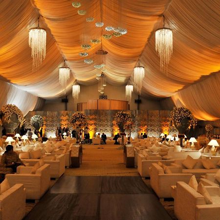 Pearl Continental Hotel, Lahore Facilities photo A wedding tent in Karachi, Pakistan