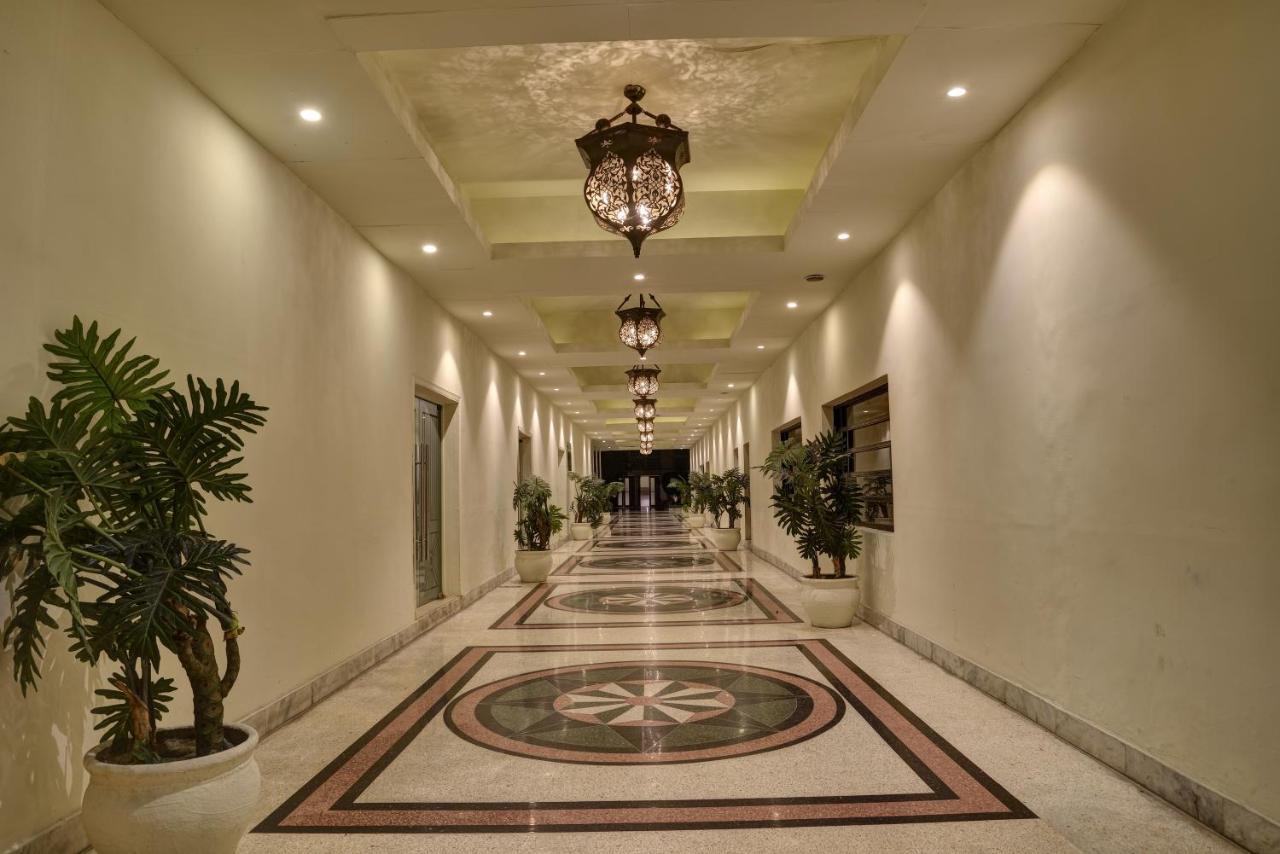 Pearl Continental Hotel, Lahore Exterior photo