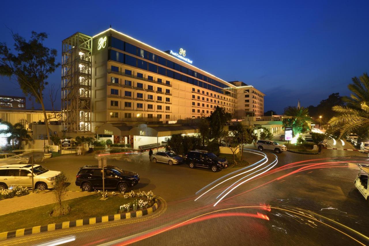 Pearl Continental Hotel, Lahore Exterior photo The hotel at night