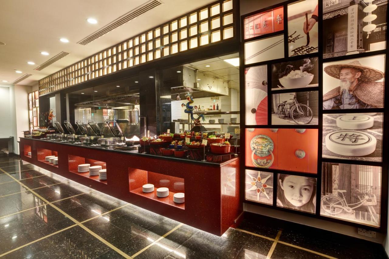 Pearl Continental Hotel, Lahore Exterior photo The buffet at the hotel