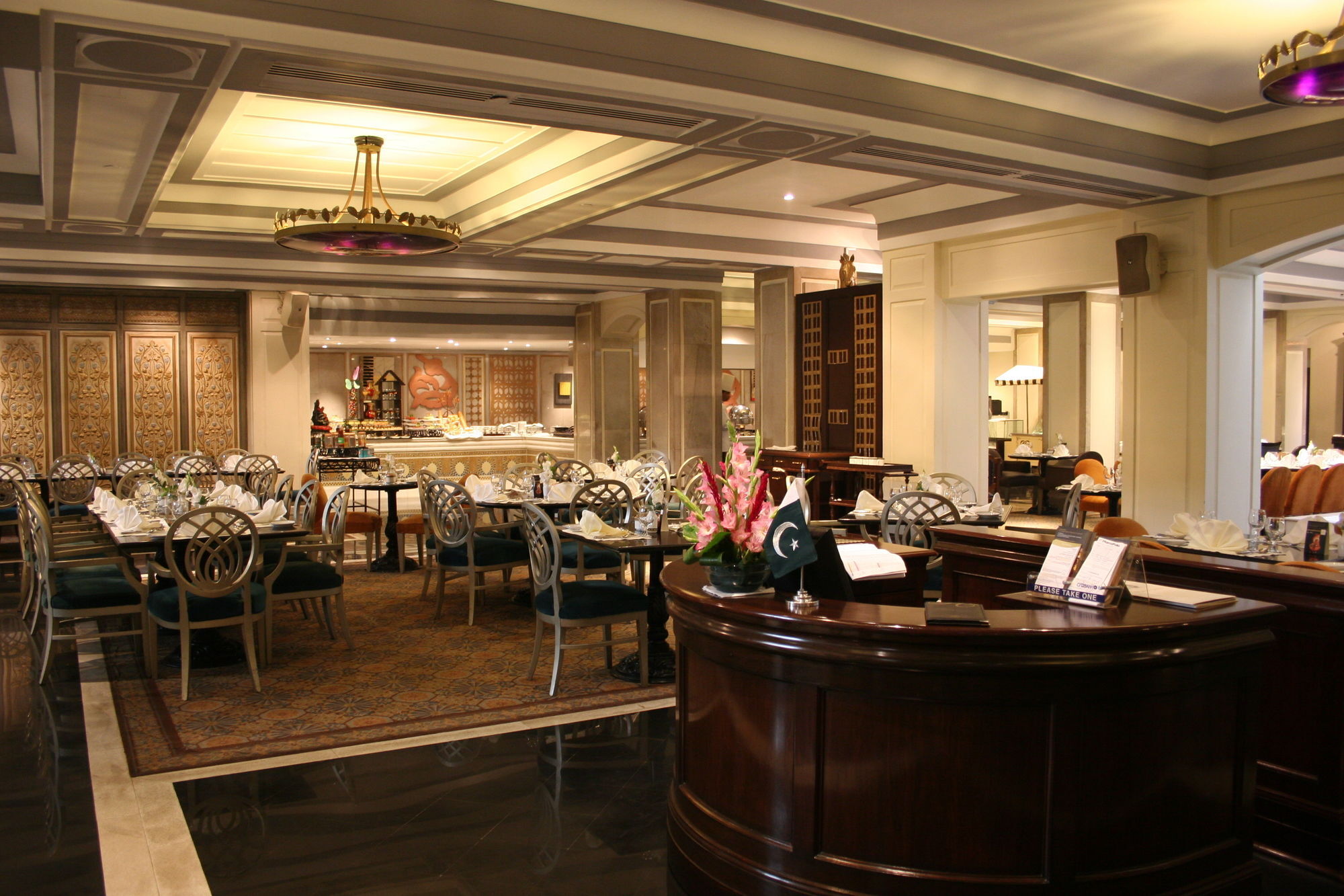 Pearl Continental Hotel, Lahore Exterior photo The restaurant